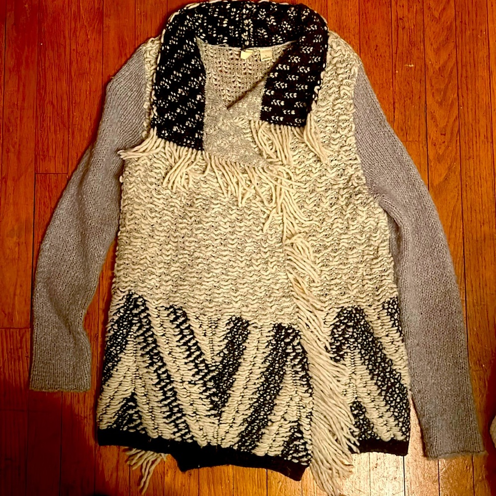 Women’s wrap sweater